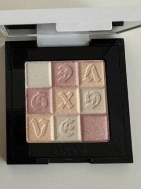 Gxve Gwen Stefani- Highlighter Palette - platinum cowgirl(pearly pink)